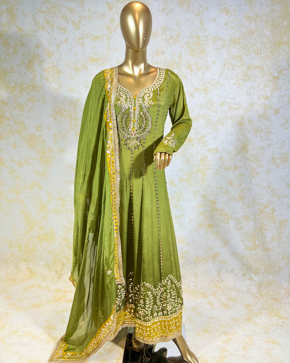 WOMEN GOWN (MEHENDI GREEN)